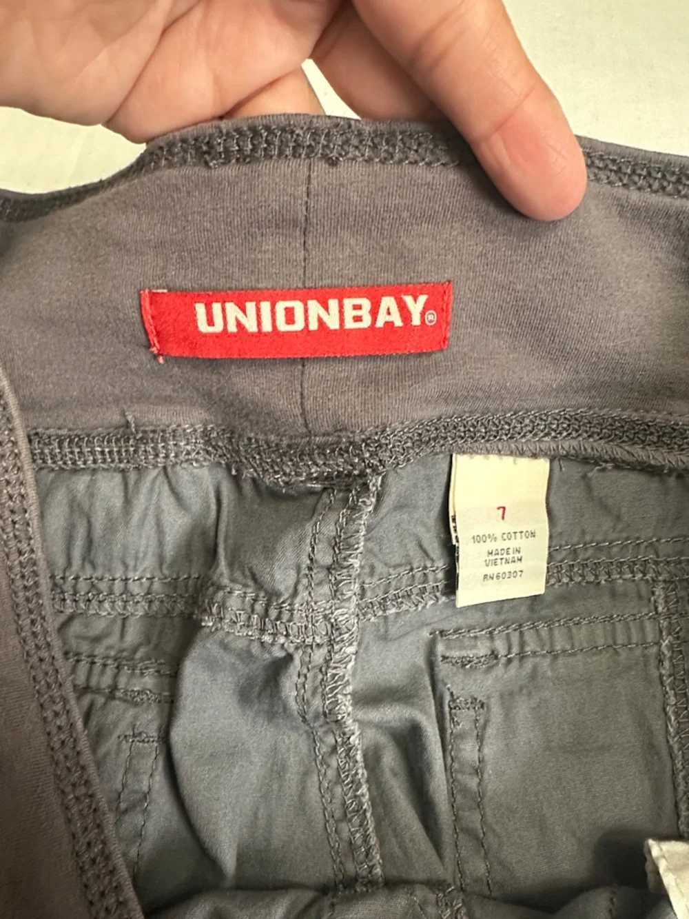 NEW Unionbay Gray Cargo Capri Pants Pull On Drawstring Juniors Size 7 Y2K - Picture 8 of 12